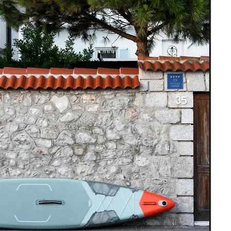 Charming Seaside House Villa
