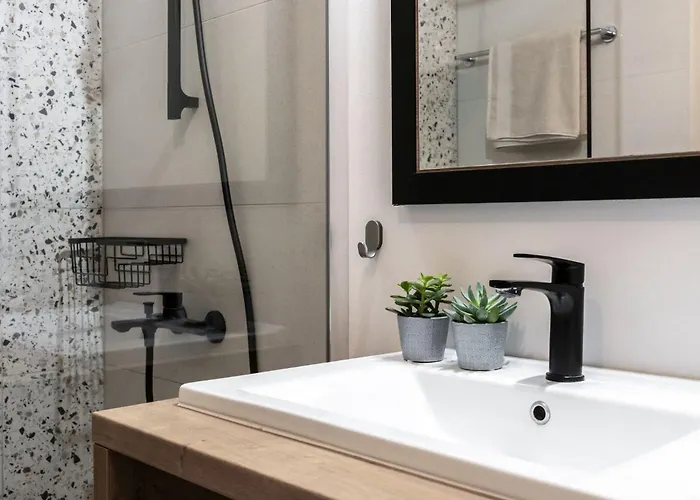 Charming Seaside House *