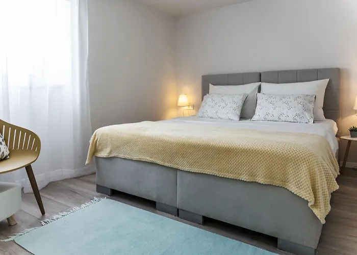 Charming Seaside House * Pag Town